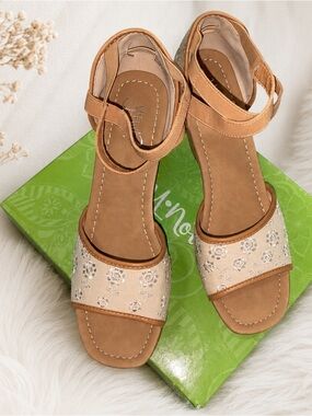 Women’s Tan Floral Ankle-Strap Wedges